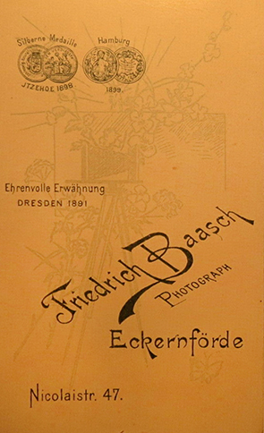 CDV Eckernfrde - Frau mit Buch - verso