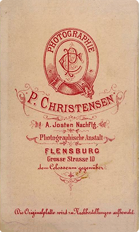 120124 - CDV - Flensburg - Christensen - Herrenportrait - verso - klein