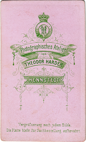 Hennstedt - Harder - Familienbild 1/2 - verso