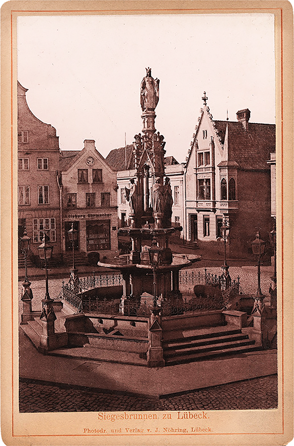 Lübeck - Nöhring - Der Siegesbrunnen am Klingenberg