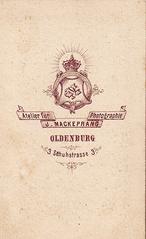 CDV Oldenburg Mackprang Dame, sitzend - verso