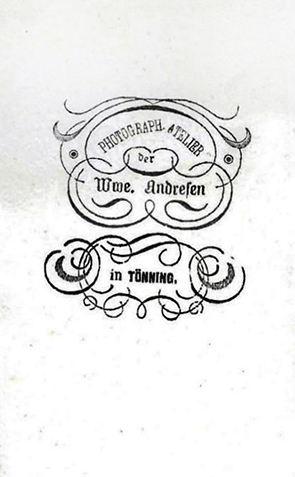 CDV Tnning - Andresen, Witwe - Mnnerganzbild verso